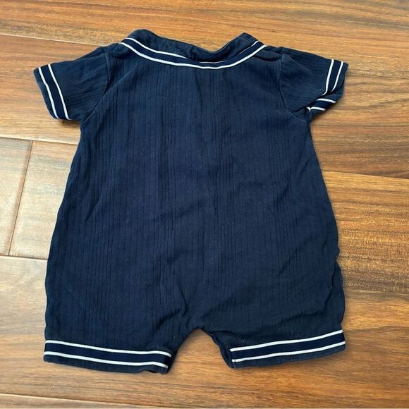 New York Yankees navy MLB romper - Picture 2 of 5